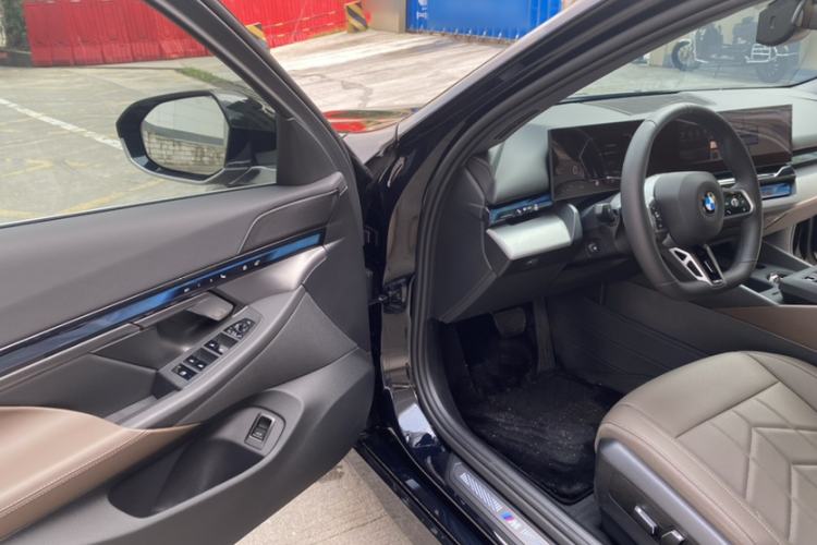 Used BMW 5 Series 2025 525Li M Sport Package
