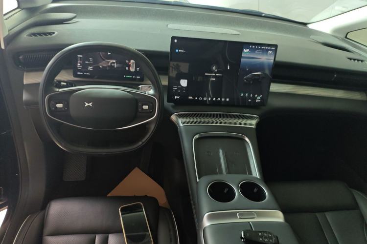 Used XPeng X9 2024 702 Ultra-Long Range Pro
