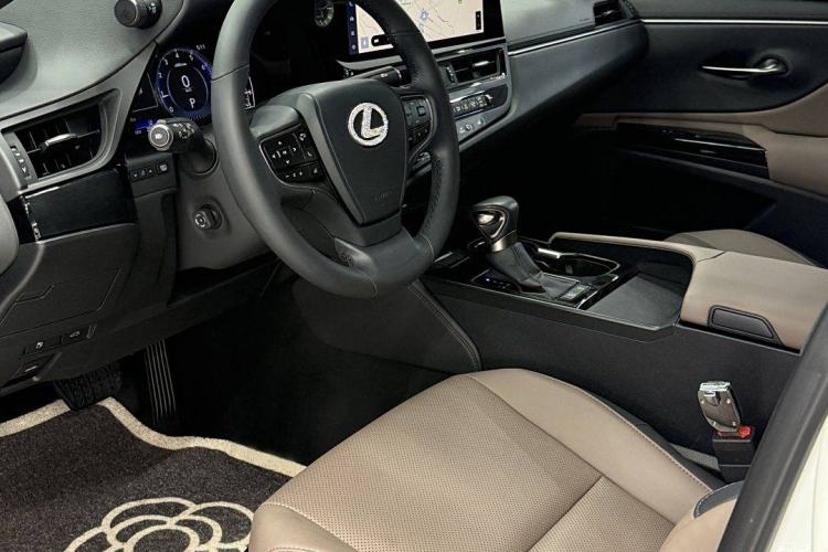 Used Lexus ES 2022 200 Excellence Edition