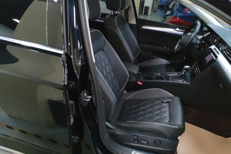 Used Volkswagen Magotan GTE Plug-in Hybrid 2022 GTE Luxury Model
