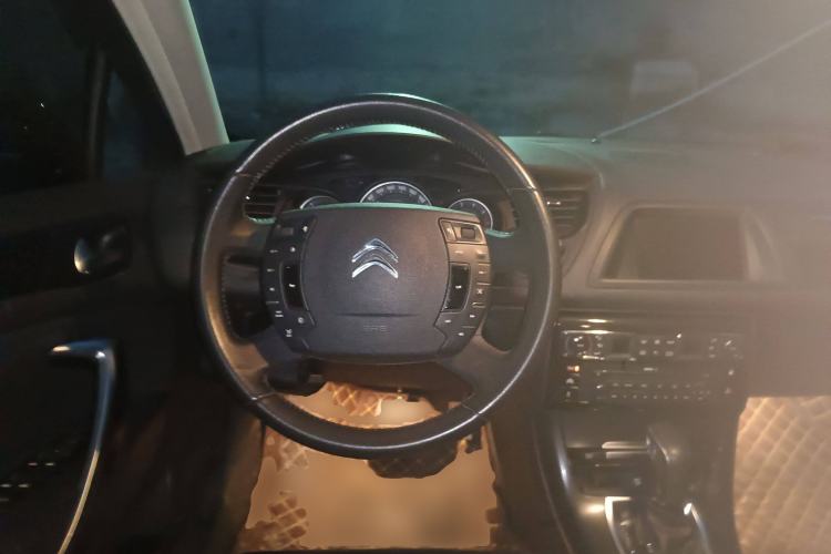 Used Citroen C5 2016 1.8T Automatic Prestige Model Steering Wheel