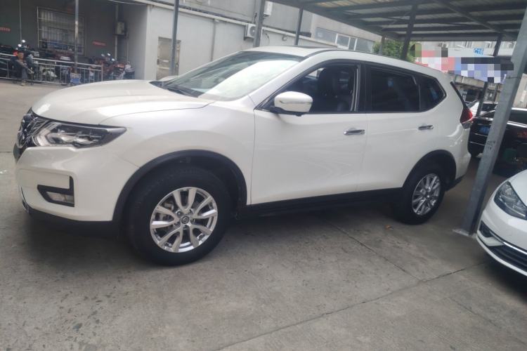 Used Nissan X-Trail 2022 2.0L Two-Wheel Drive Smart Connect Premium Edition
