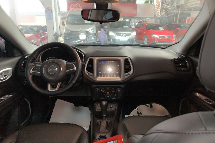 Used Jeep Compass 2017 200T Automatic Family Edition
