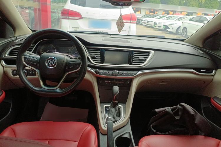 Used Buick GT 2019 15T Dual-Clutch Connected Elite Version China V Standard Center Console