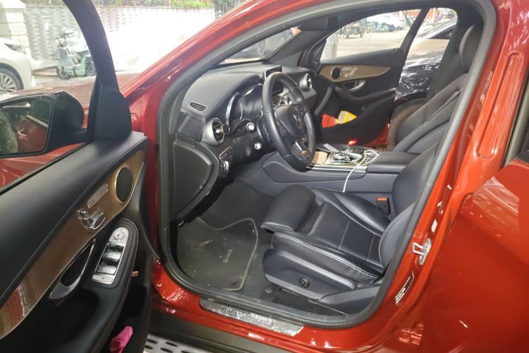 Used Mercedes-Benz GLC Coupe 2018 GLC 260 4MATIC Coupe SUV Driver Seat