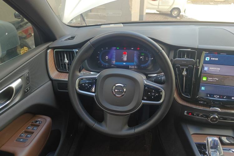 Used Volvo XC60 New Energy 2024 T8 Plug-in Hybrid Long-Range All-Wheel Drive Smart Luxury Edition Steering Wheel