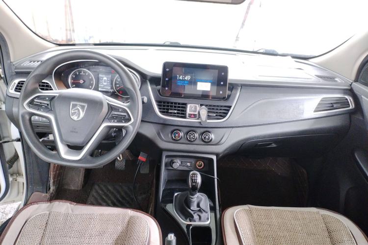 Used Baojun 730 2019 1.5L Manual Fashion Model 7-seater China VI
