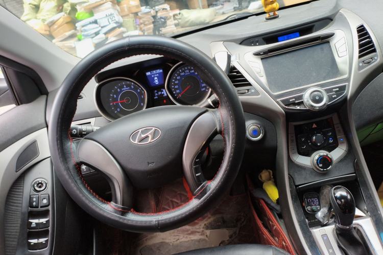 Used Hyundai Elantra (5th Generation / Langdong) 2012 1.6L Automatic Leading Model Steering Wheel