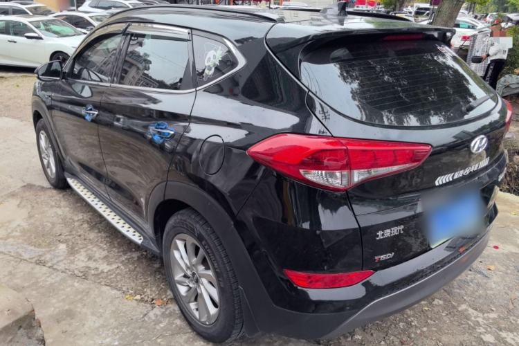 Used Hyundai Tucson 2015 1.6T Dual-Clutch Two-Wheel-Drive Smart Model Rear Left 45 Deg