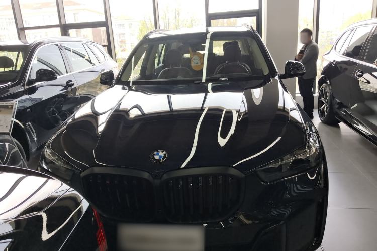 Used BMW X5 2023 xDrive 30Li Luxury M Sport Night Edition Package
