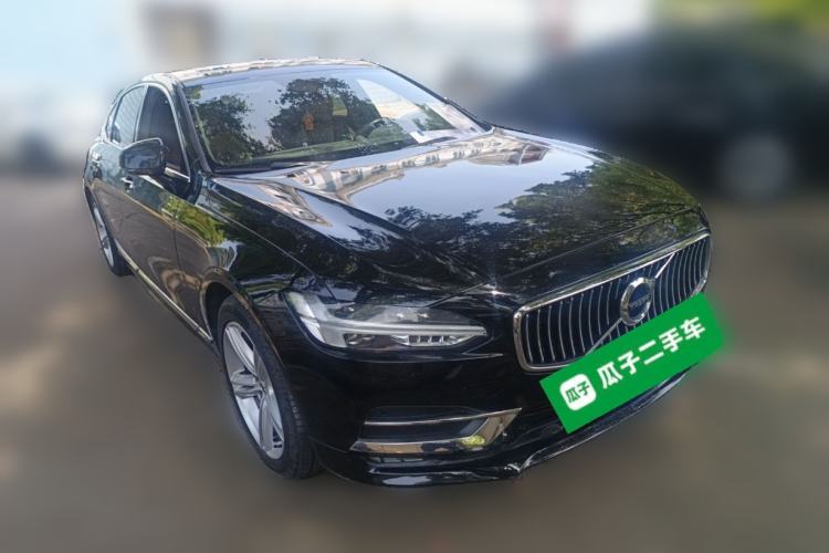 Used Volvo S90 2020 T5 Zhiyi Luxury Edition Front Right 45 Deg
