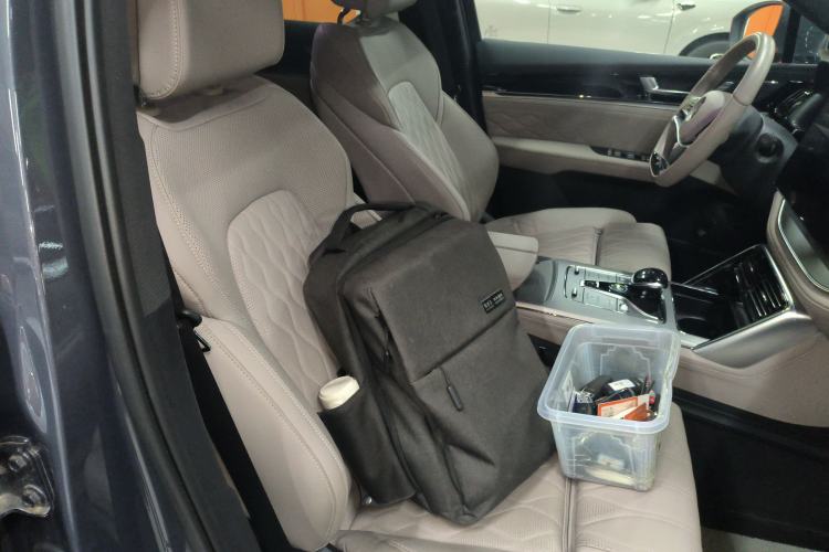 Used BYD Tang New Energy 2024 DM-i Glory Edition 112KM Flagship Model Right Front Seat