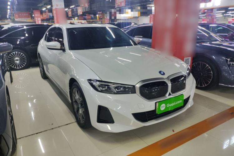 Used BMW i3 2024 eDrive 35 L Front Right 45 Deg