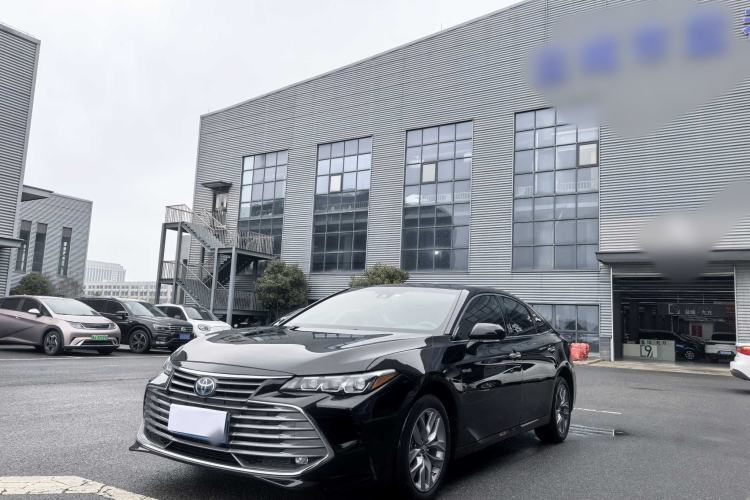 Used Toyota Avalon 2019 Dual-Engine 2.5L Luxury Edition China VI Standard