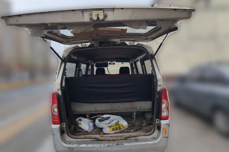 Used Wuling Rongguang 2011 1.2L Base Version
