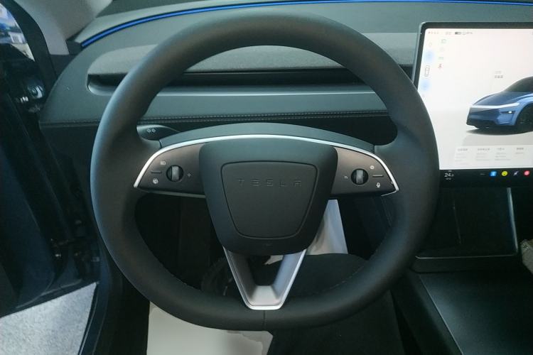 Used Tesla Model Y 2025 Rear-Wheel-Drive Version