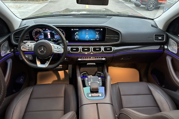 Used Mercedes-Benz GLS 2023 Second Facelift GLS 450 4MATIC Stylish Version
