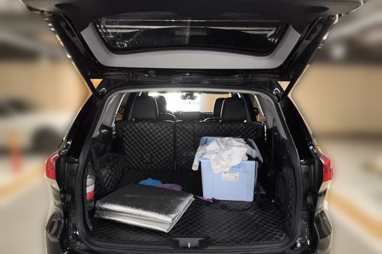 Used Toyota Highlander 2018 2.0T Four-Wheel Drive Luxury Edition 7 Seats China V Emission Standard
