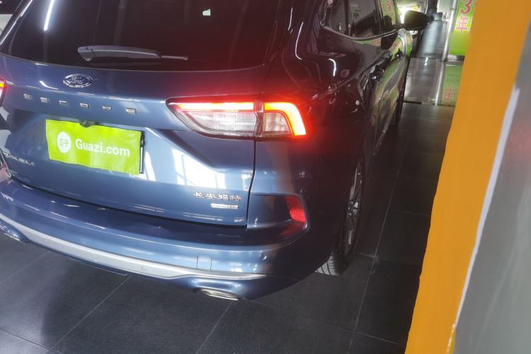 Used Ford Escape 2020 EcoBoost 245 Four-Wheel Drive Luxury Edition
