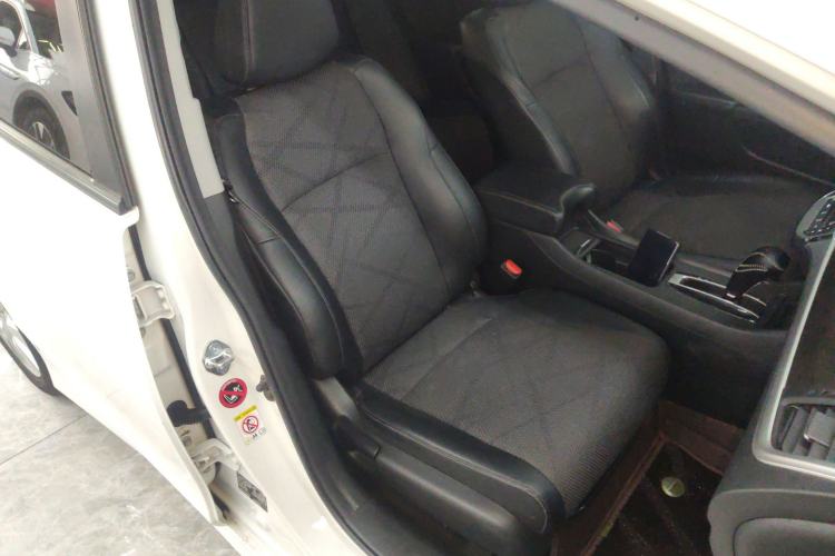 Used Honda Jade 2016 1.8L Automatic Comfort Elite Version 5 Seats Right Front Seat