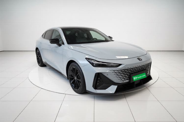 Used CHANGAN UNI-V 2022 1.5T Prestige Version Exterior 2