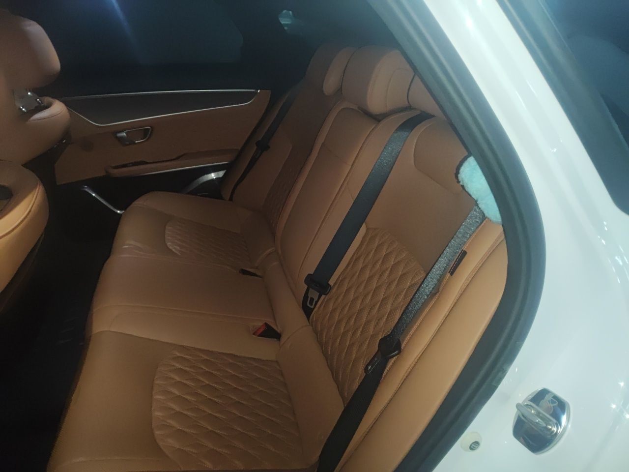BYD Han 2022 DM-i 121KM Luxury Model — снимка 17