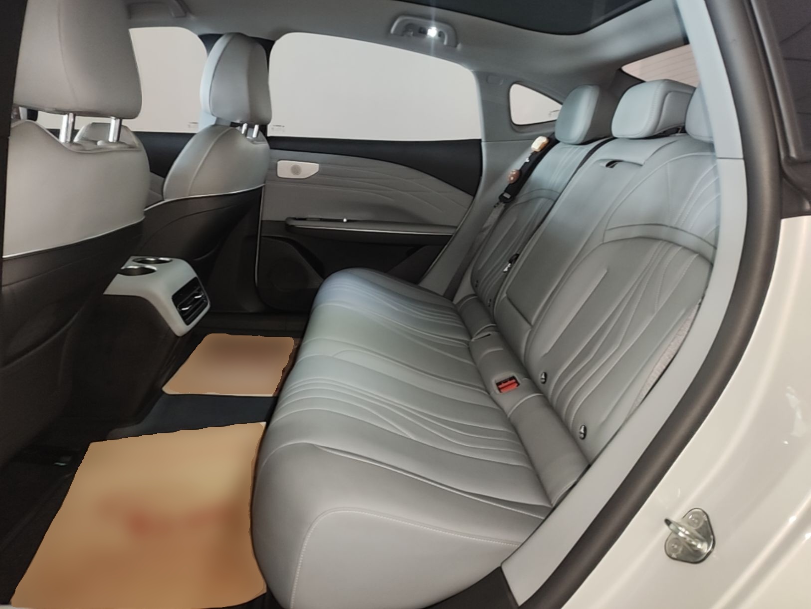 Geely Galaxy E8 2024 550 km Range Rear-Drive Dragon Edition — снимка 20