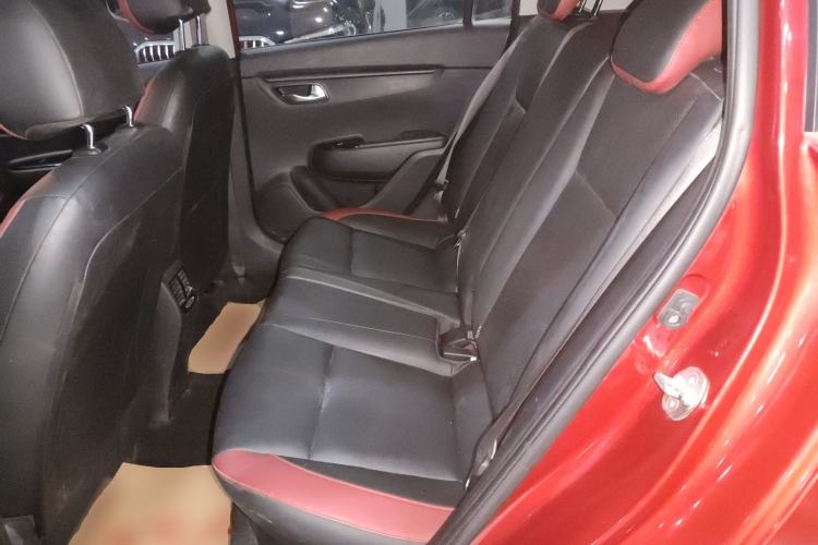 Used Kia KX Cross 2017 1.4L AT GLS
