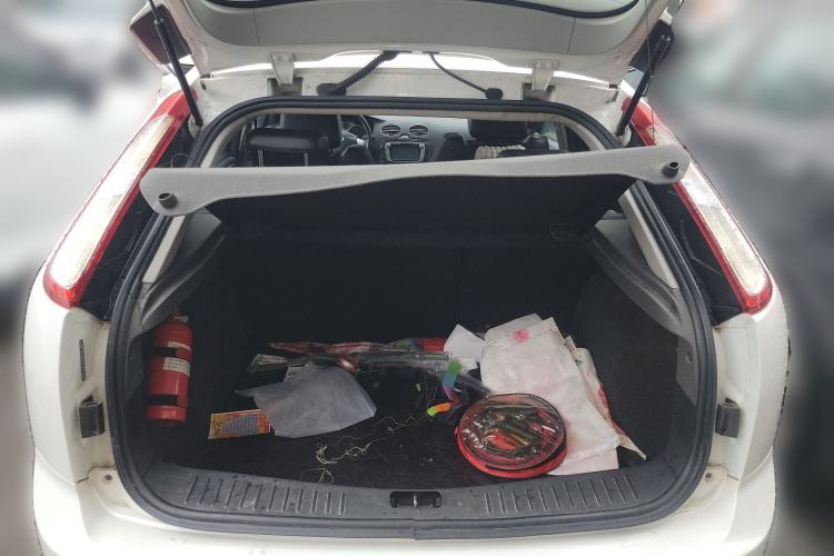 Used Ford Focus 2014 Hatchback Classic 1.8L Automatic Cool White Collector's Edition
