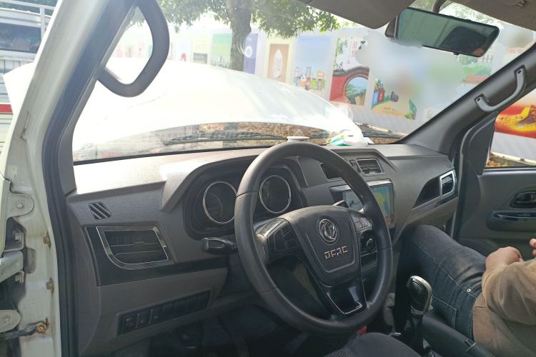Used Dongfeng Yufeng EM26 2023 Standard Edition 41.472 kWh Henan Lithium Power Center Console