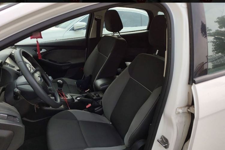 Used Ford Focus 2012 Hatchback 1.6L Manual Comfort Model Interior 3