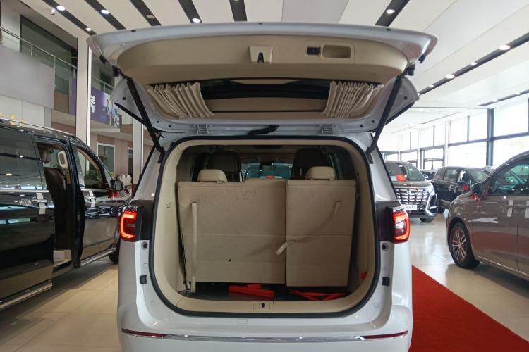 Used Buick GL8 2023 ES Lu Zun Deluxe Model