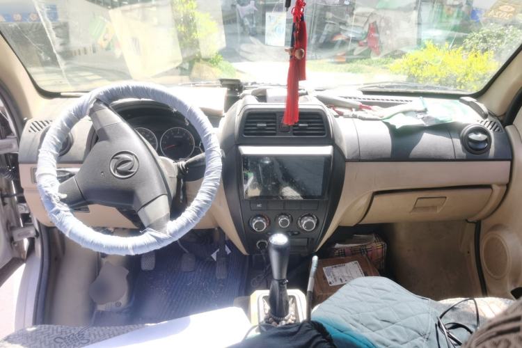 Used Dongfeng Xiaokang C36 2019 1.5L Base Version II China VI DK15 Center Console