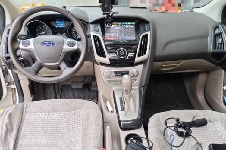 Used Ford Focus 2012 Sedan 1.6L Automatic Fashion Edition