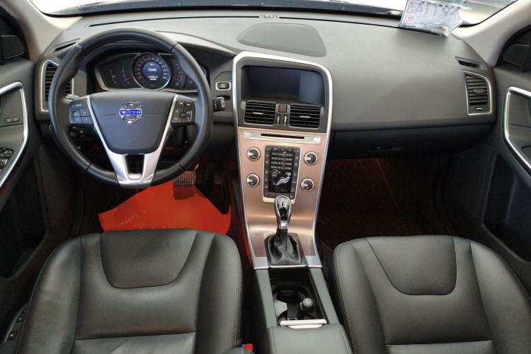 Used Volvo XC60 2017 T5 AWD Smart Upgrade Model
