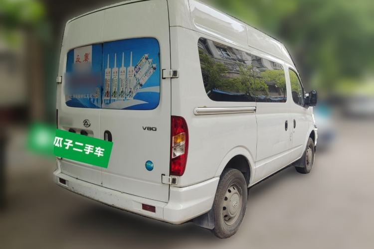 Used SAIC MAXUS Xintu V80 2023 2.0T Manual Classic Aoyuntong Short Wheelbase Mid-Roof 5/6-Seater Rear Right 45 Deg