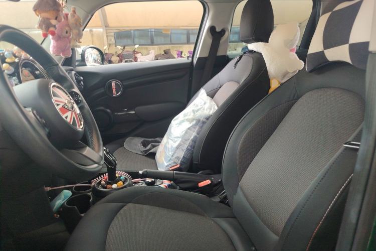 Used MINI 2023 1.5T ONE Five-Door Edition Left Front Seat