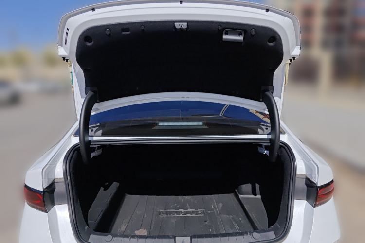 Used BYD Qin PLUS 2025 DM-i Smart Drive 55KM Leading Model Trunk