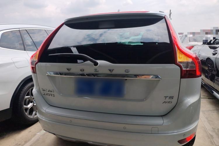 Used Volvo XC60 2017 T5 AWD Smart Upgrade Edition
