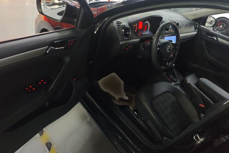 Used Volkswagen Jetta 2017 1.5L Automatic Comfort Model Driver Seat