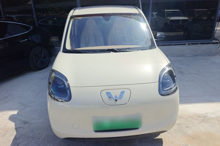 Used Wuling Hongguang MINIEV 2025 Four-Door Version Advanced Edition Front