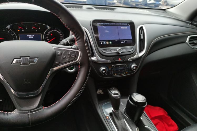 Used Chevrolet Equinox 2019 535T Automatic YuJie Edition China VI
