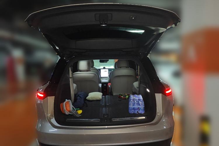 Used Nio ES8 2023 75 kWh Trunk