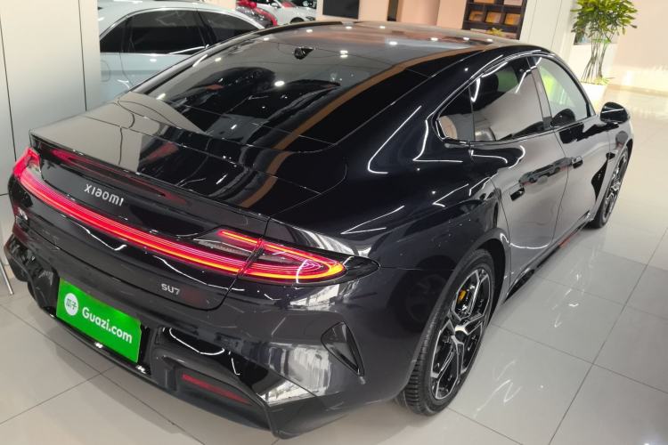 Used Xiaomi Auto SU7 2024 Four-Wheel Drive Ultra-Long Range Advanced Intelligent Driving Max Edition
