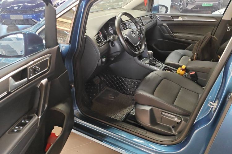 Used Volkswagen Golf Sportsvan 2018 230TSI Automatic Trend Edition
