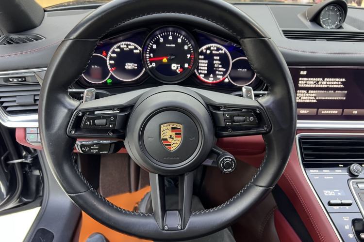 Used Porsche Panamera 2023 Restyled Panamera 4 Executive Extended Platinum Edition 2.9T Steering Wheel