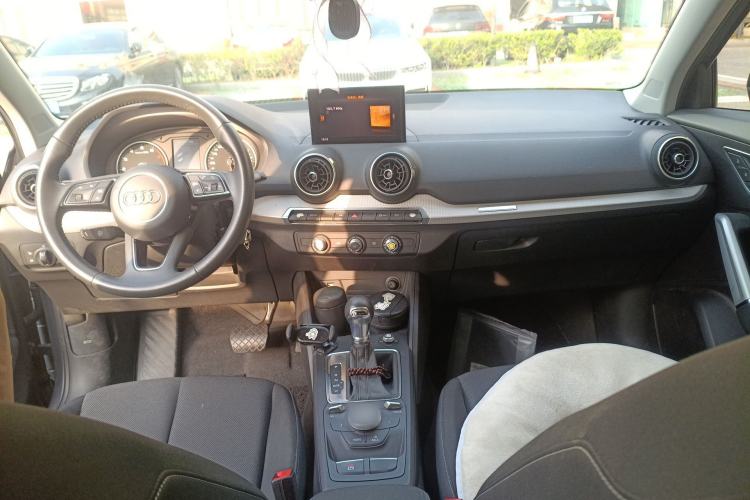 Used Audi Q2L 2020 35 TFSI Ambition Dynamic Edition Center Console