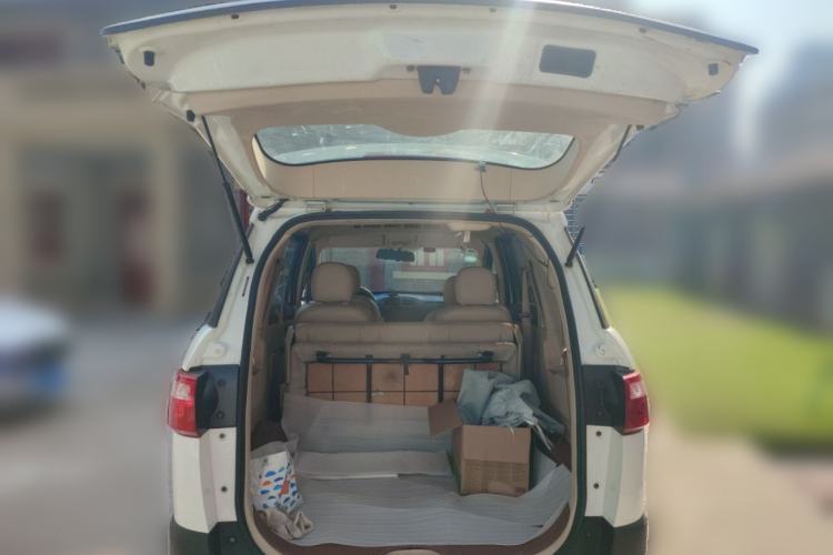 Used Dongfeng Fengon 370 2016 1.5L Manual Standard Model II 7 Seats