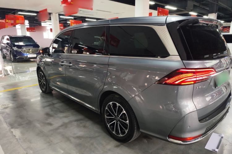 Used Roewe iMAX8 2022 400TGI Prestige Edition
