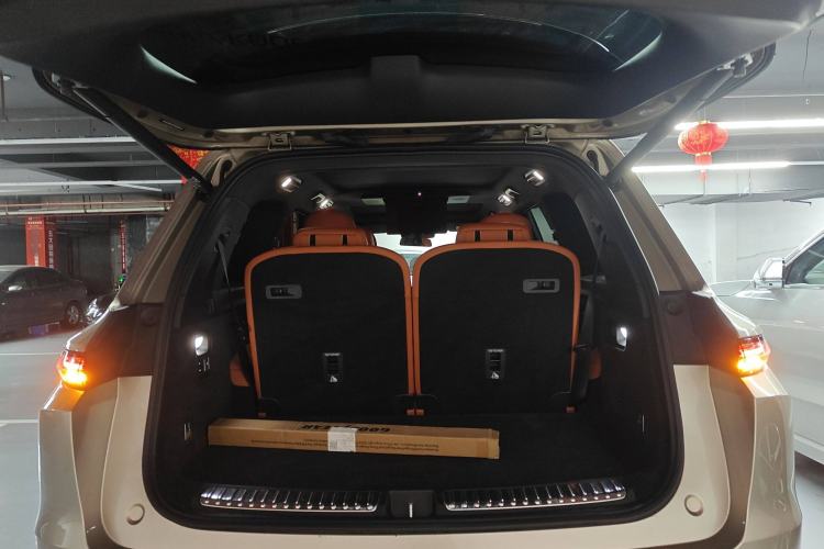 Used Li Auto L9 2022 Max model
